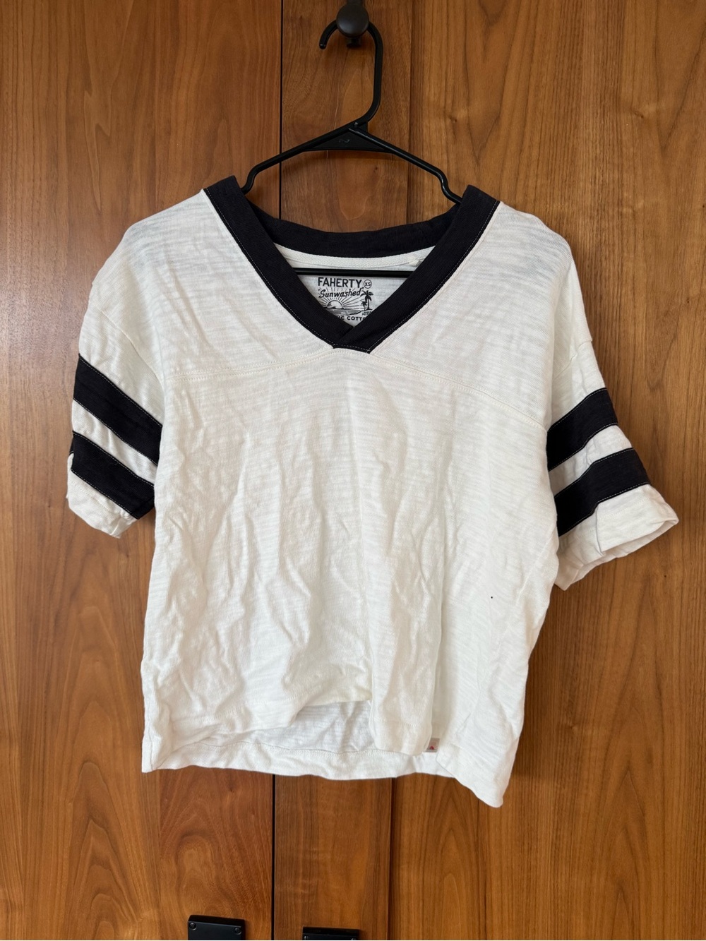 Faherty women’s White V-Neck Stripe Sleeve T-Shirt